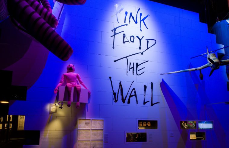 London Press Photo - Exhibition motive - ∏ Pink Floyd Music Ltd Courtesy of Pink Floyd 'Their Mortal Remains' 002 nota